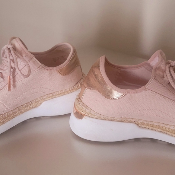 Michael Kors lace up Canvas shoes - Picture 2 of 6